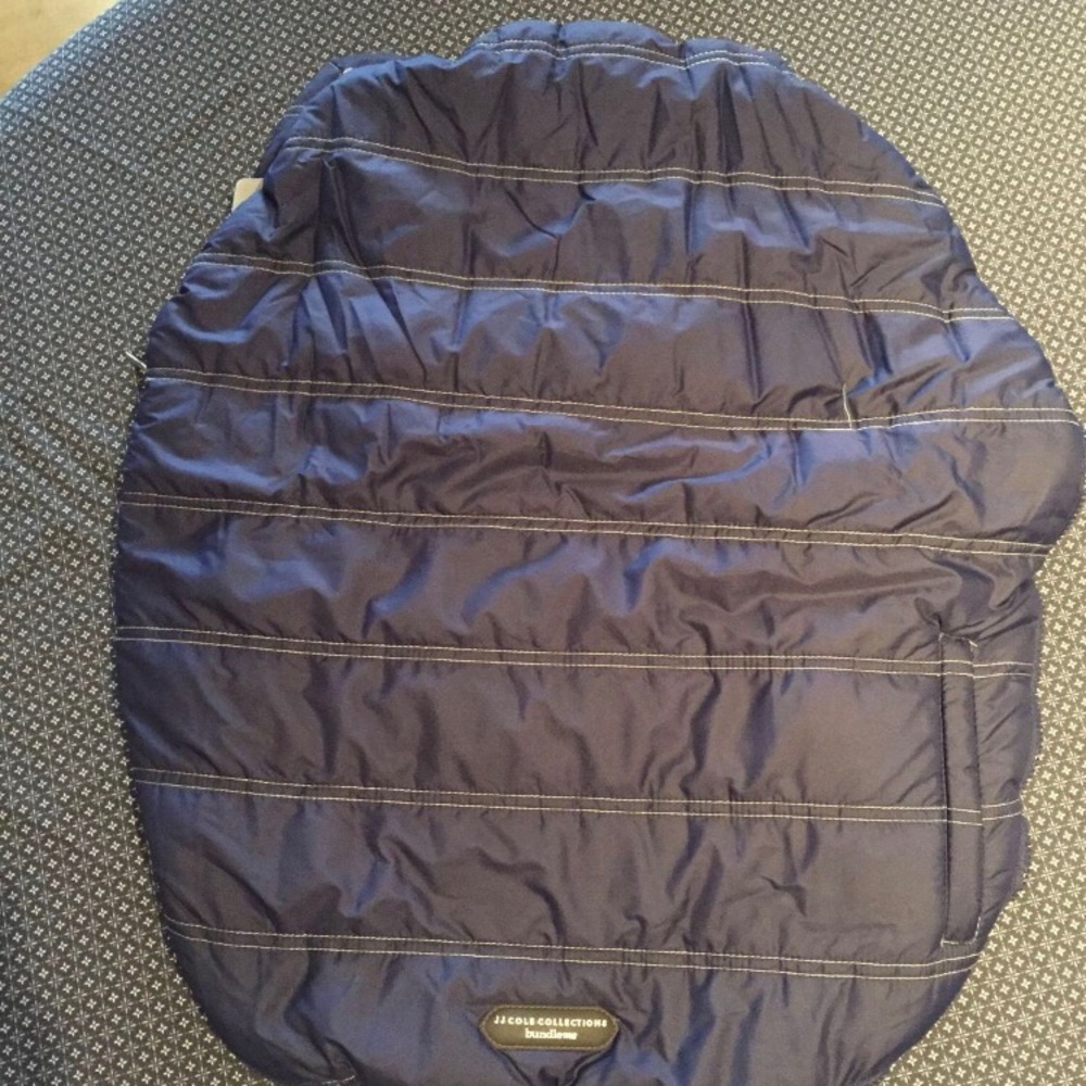 Pottery Barn Exclusive JJ Cole bundleme - blue